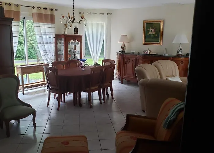 Le Calme לינה וארוחת בוקר 3*