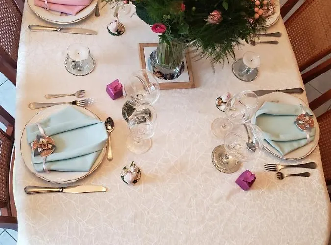 לינה וארוחת בוקר Le Calme 3*